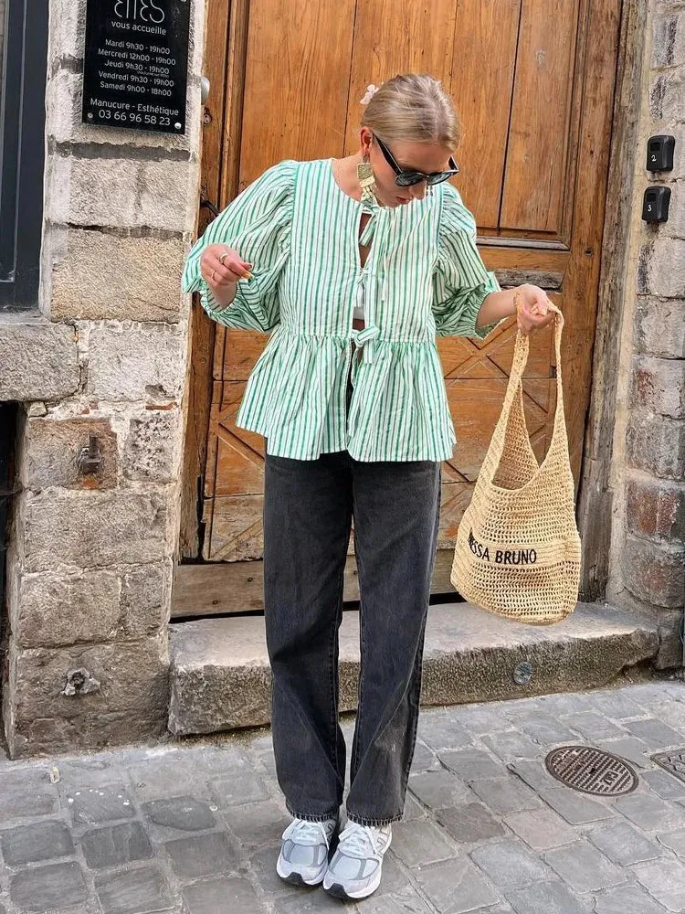 Elegante Blouse Met Strik - Vrouwelijke Stijl en Comfort Gecombineerd